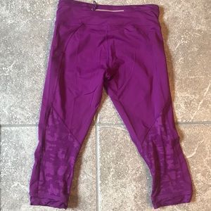 Lululemon crop tights with camo detail